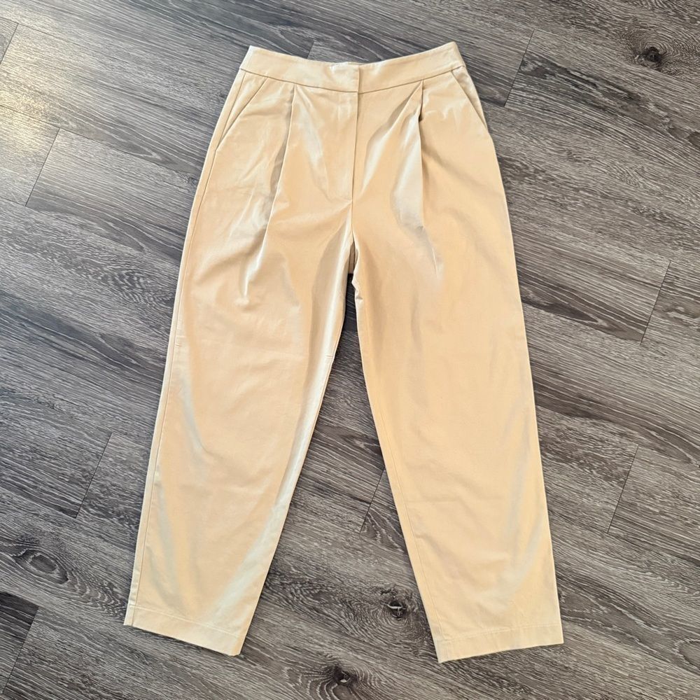 Exquise Pleat Barrel Chinos